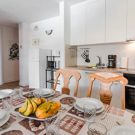 Oceanfront 2 Bedrooms In Tenerife South Апартаменты